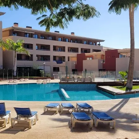 Black Rock アパート アデヘ