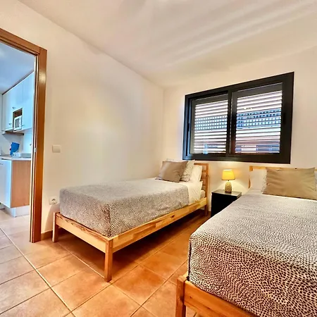 Black Rock アパート アデヘ